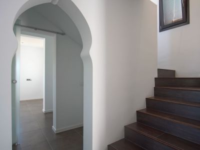 Villa de style méditerranéen à vendre à Moraira avec vues panoramiques sur la mer.