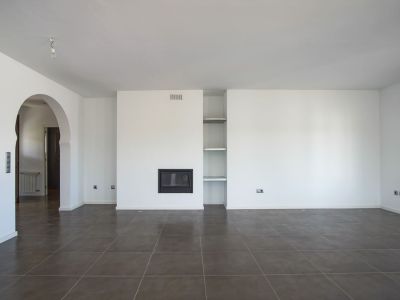 Villa de style méditerranéen à vendre à Moraira avec vues panoramiques sur la mer.