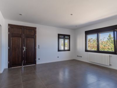 Villa de style méditerranéen à vendre à Moraira avec vues panoramiques sur la mer.