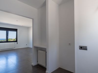 Villa de style méditerranéen à vendre à Moraira avec vues panoramiques sur la mer.