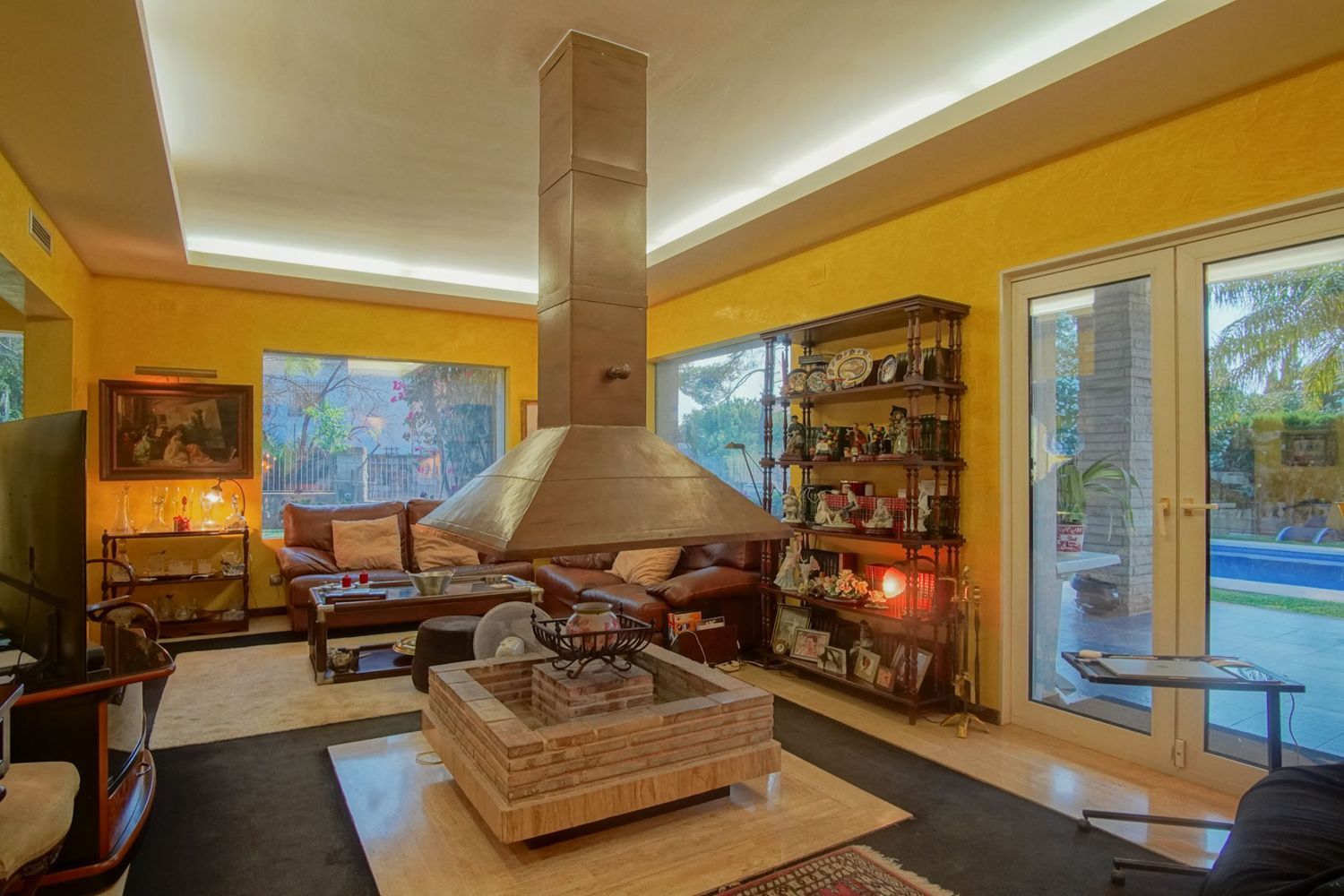 Villa de luxe à vendre à Dénia avec piscine privée et vue Montgó