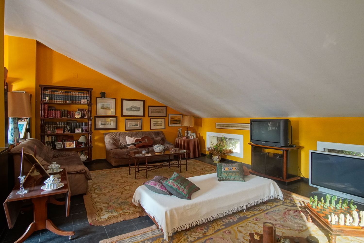 Villa de luxe à vendre à Dénia avec piscine privée et vue Montgó