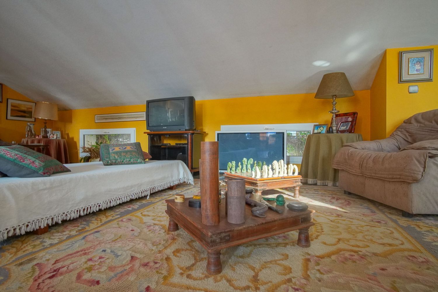Villa de luxe à vendre à Dénia avec piscine privée et vue Montgó