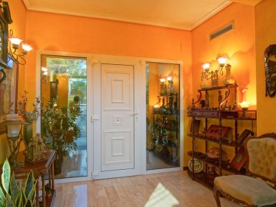 Villa de luxe à vendre à Dénia avec piscine privée et vue Montgó