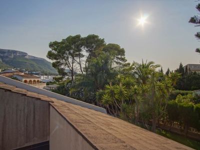 Villa de luxe à vendre à Dénia avec piscine privée et vue Montgó