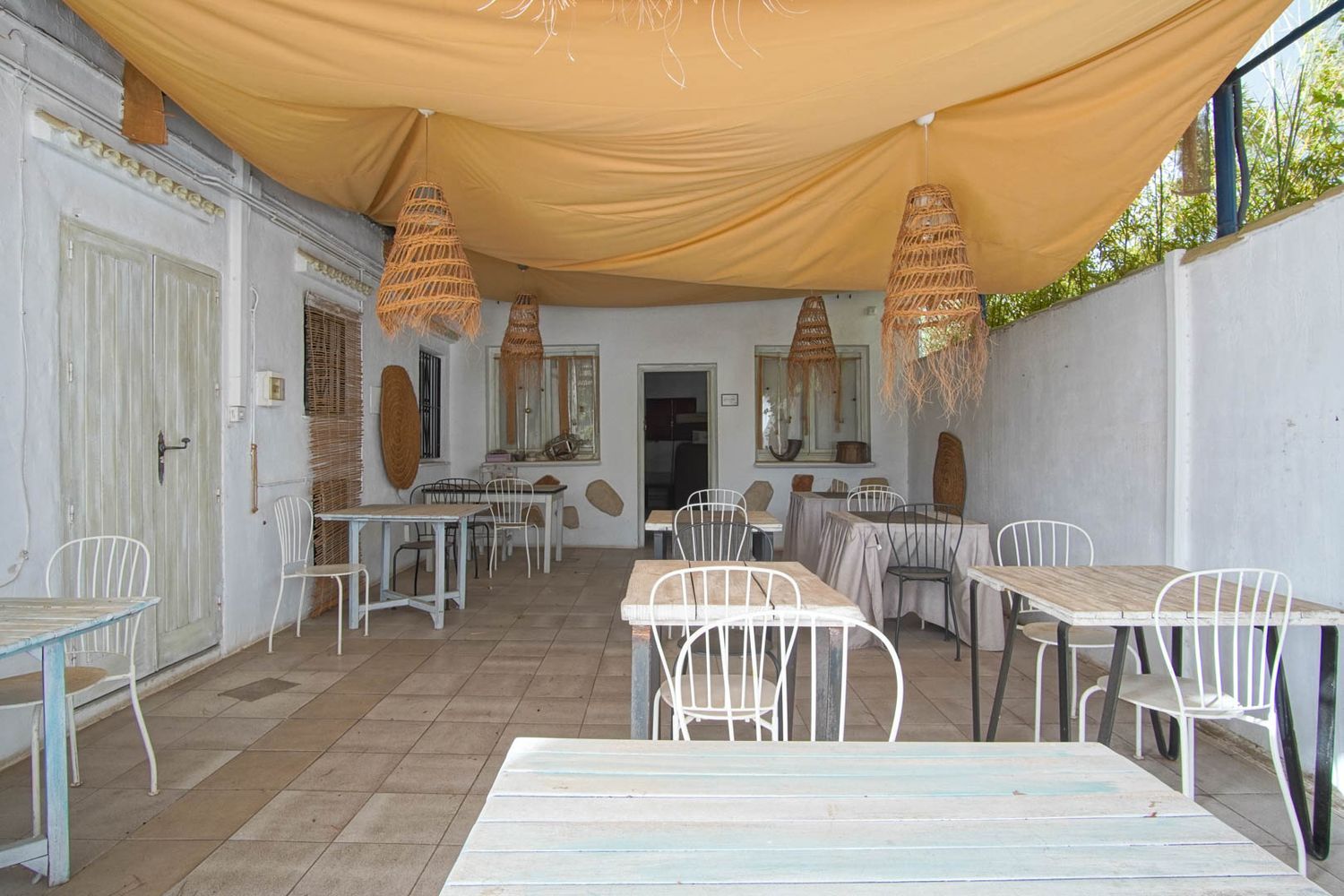 Villa indépendante à vendre à Las Rotas, Dénia, avec restaurant et vue mer