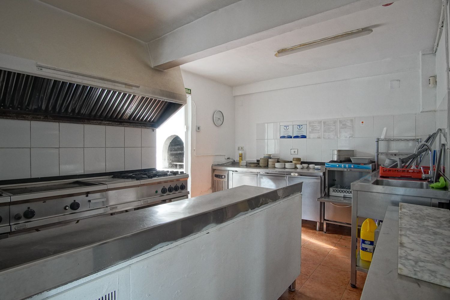 Villa indépendante à vendre à Las Rotas, Dénia, avec restaurant et vue mer