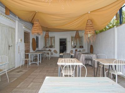 Villa indépendante à vendre à Las Rotas, Dénia, avec restaurant et vue mer