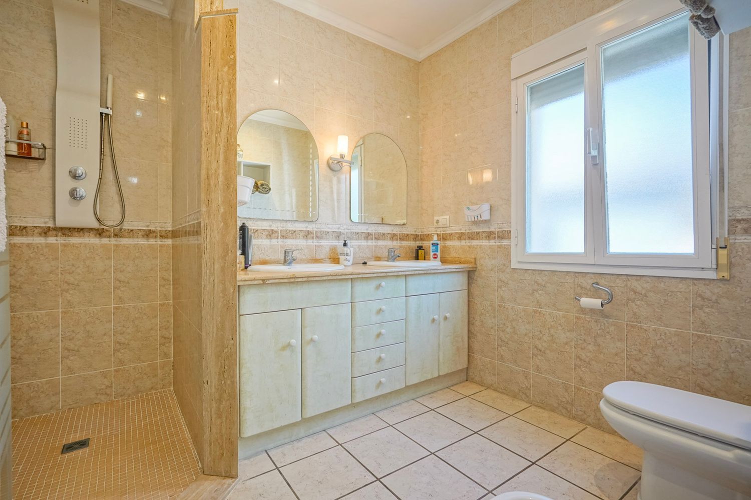 Villa traditionnelle à vendre à Jávea, Costa Nova, avec piscine et proche des criques