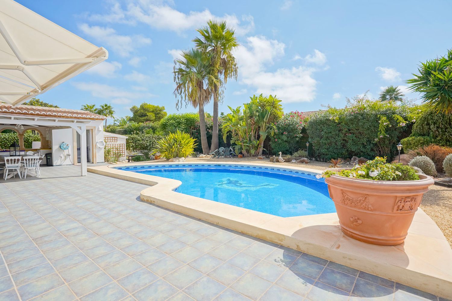 Villa traditionnelle à vendre à Jávea, Costa Nova, avec piscine et proche des criques