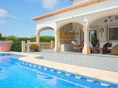 Villa traditionnelle à vendre à Jávea, Costa Nova, avec piscine et proche des criques