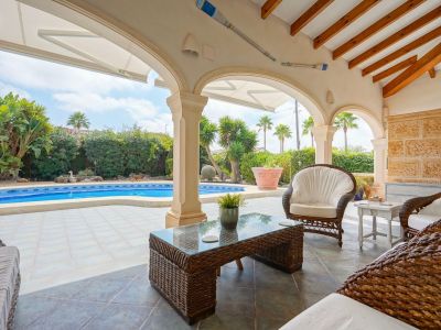 Villa traditionnelle à vendre à Jávea, Costa Nova, avec piscine et proche des criques