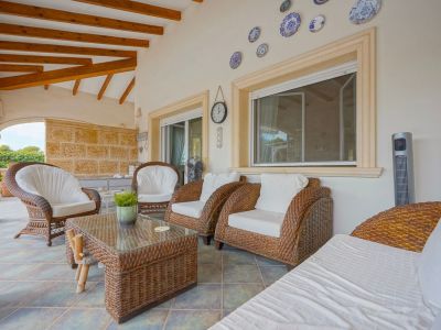Villa traditionnelle à vendre à Jávea, Costa Nova, avec piscine et proche des criques