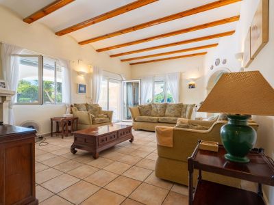 Villa traditionnelle à vendre à Jávea, Costa Nova, avec piscine et proche des criques