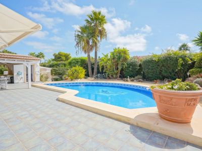 Villa traditionnelle à vendre à Jávea, Costa Nova, avec piscine et proche des criques