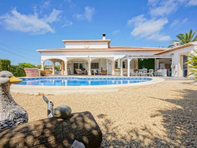 Villa traditionnelle à vendre à Jávea, Costa Nova, avec piscine et proche des criques