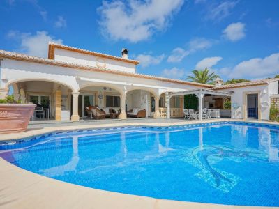 Villa traditionnelle à vendre à Jávea, Costa Nova, avec piscine et proche des criques