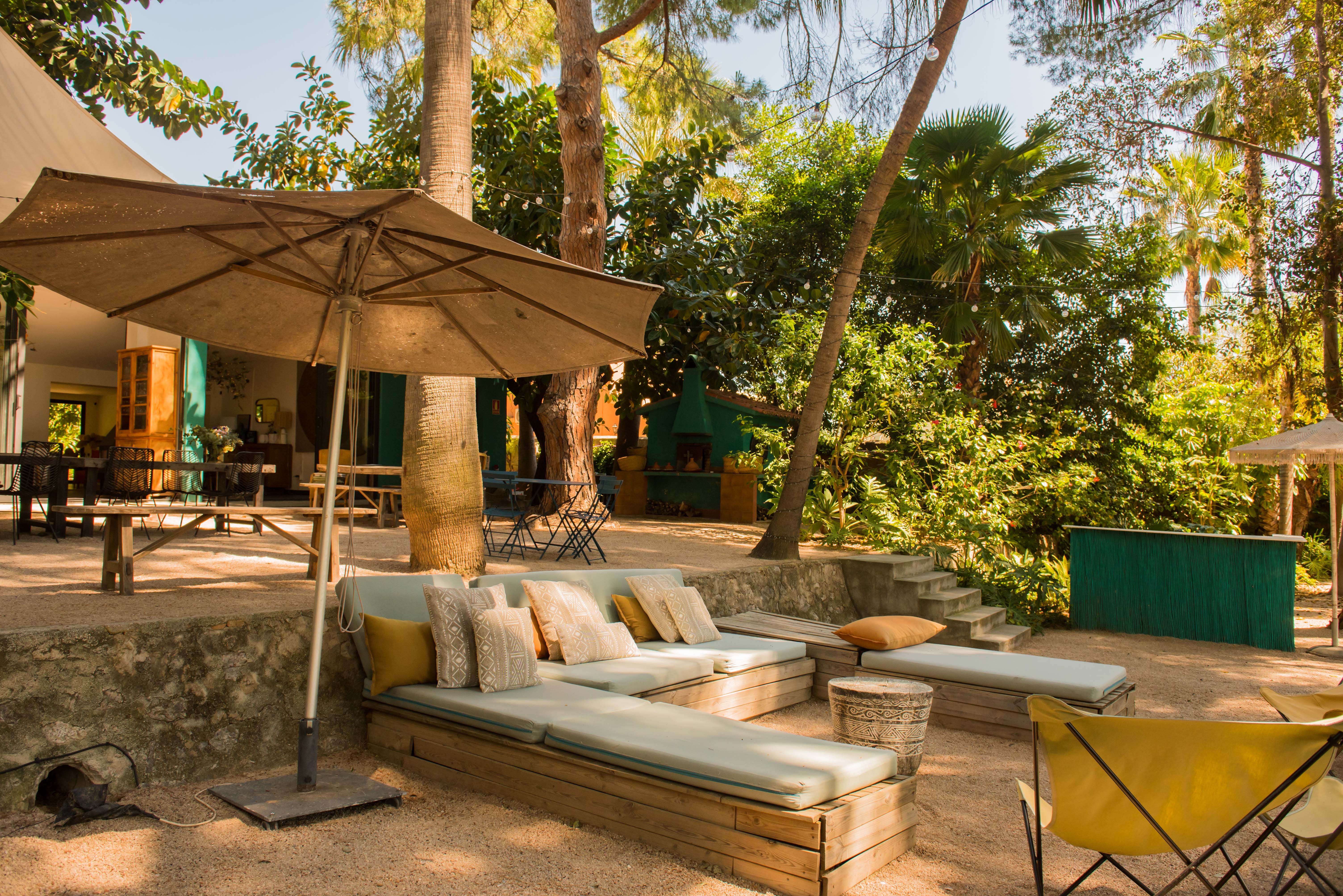 Ecolodge composé de 5 maisons indépendantes dans un jardin tropical de 20.000 m² à Sagra