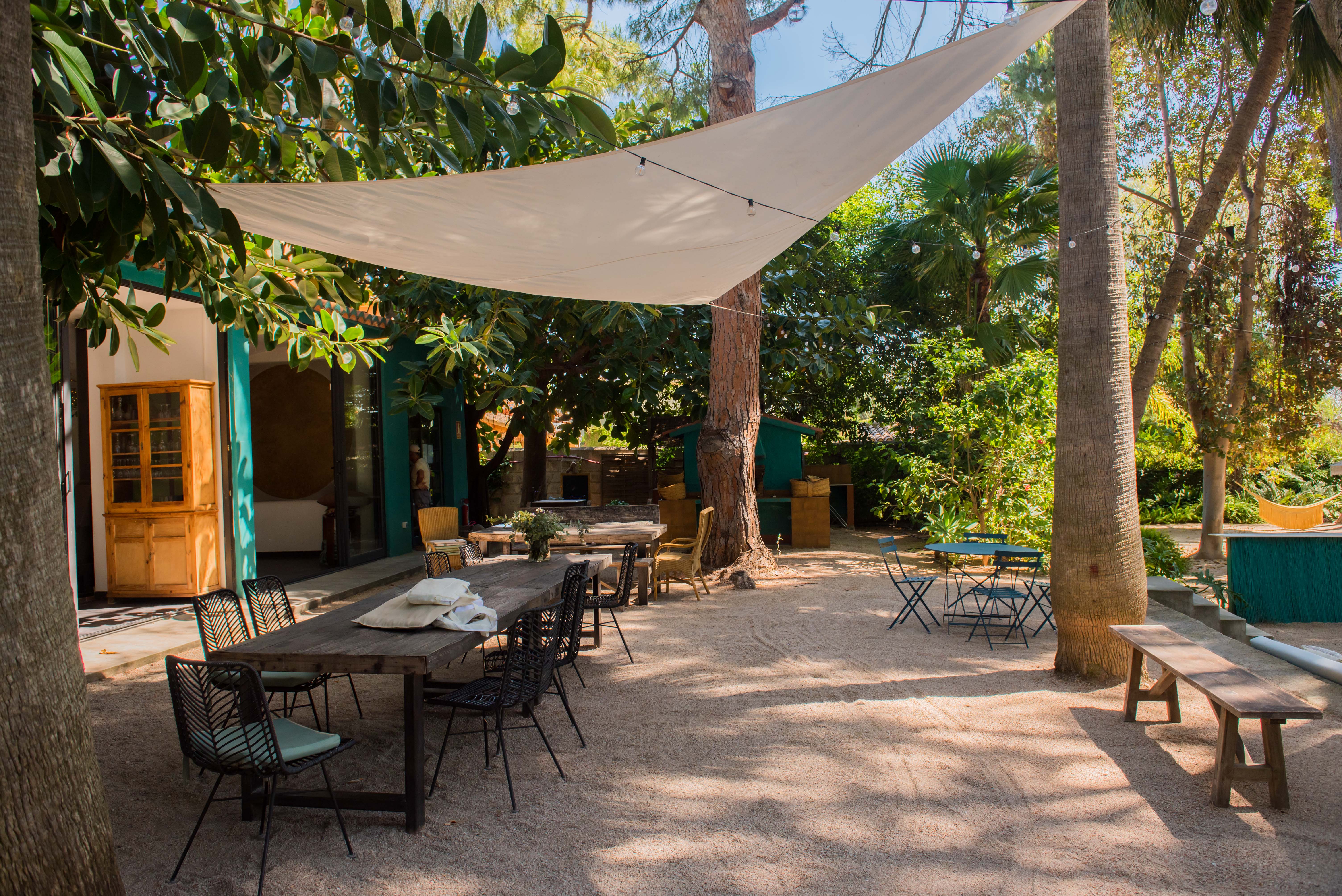 Ecolodge composé de 5 maisons indépendantes dans un jardin tropical de 20.000 m² à Sagra