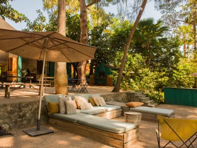 Ecolodge composé de 5 maisons indépendantes dans un jardin tropical de 20.000 m² à Sagra