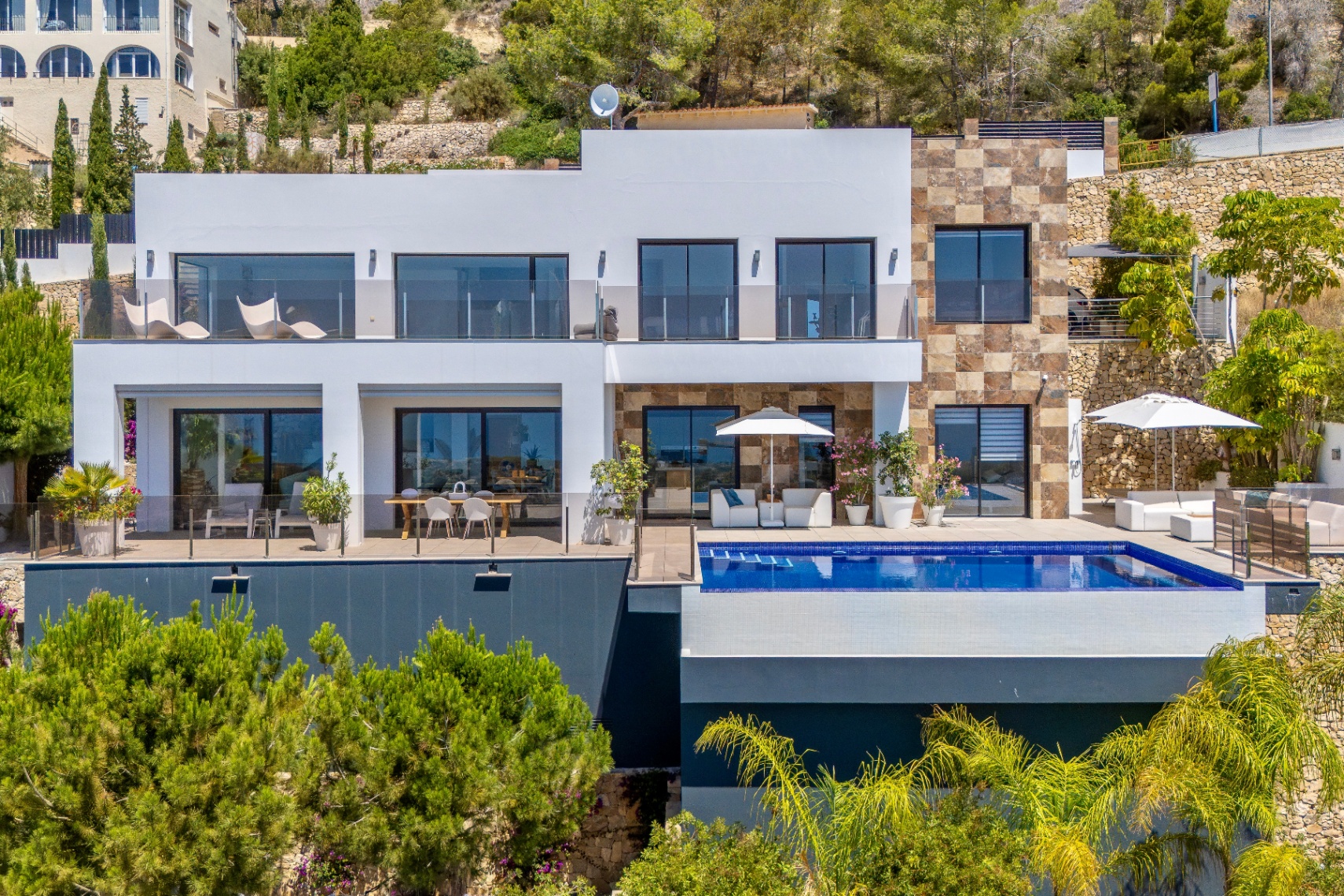 Villa d'exception avec vue panoramique sur la mer Villa d'exception avec vue panoramique sur la mer