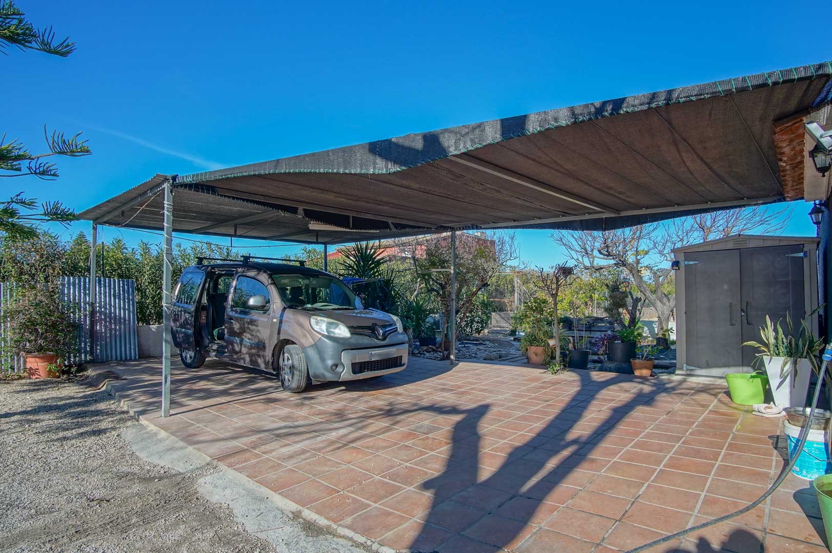 Parking couvert