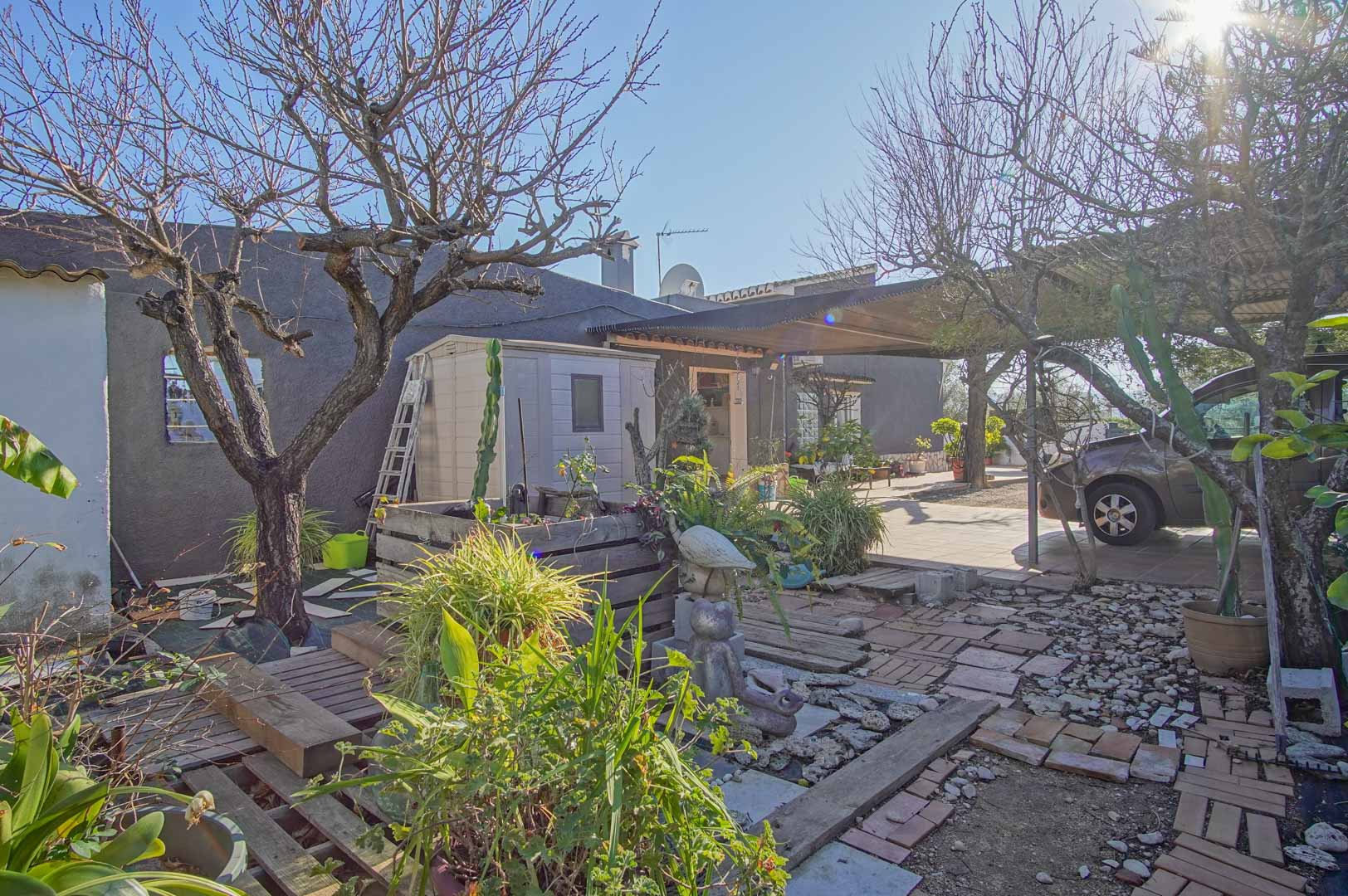 Jardin et extérieur de la maison