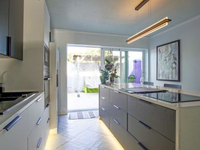 Cuisine avec accès à la terrasse
