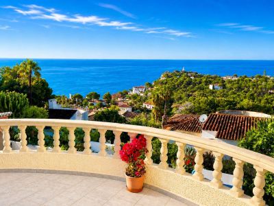Terrasse avec vue sur mer