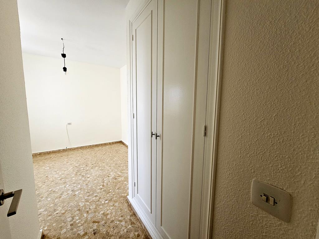 Chambre avec placard intégré