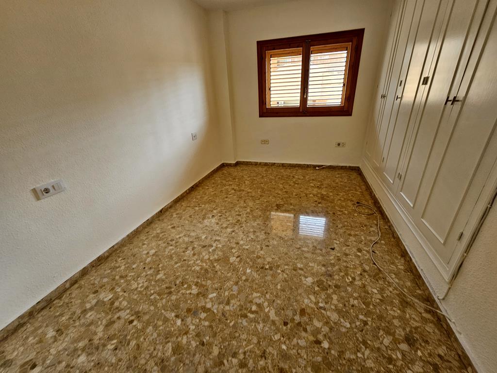 Chambre avec placard intégré