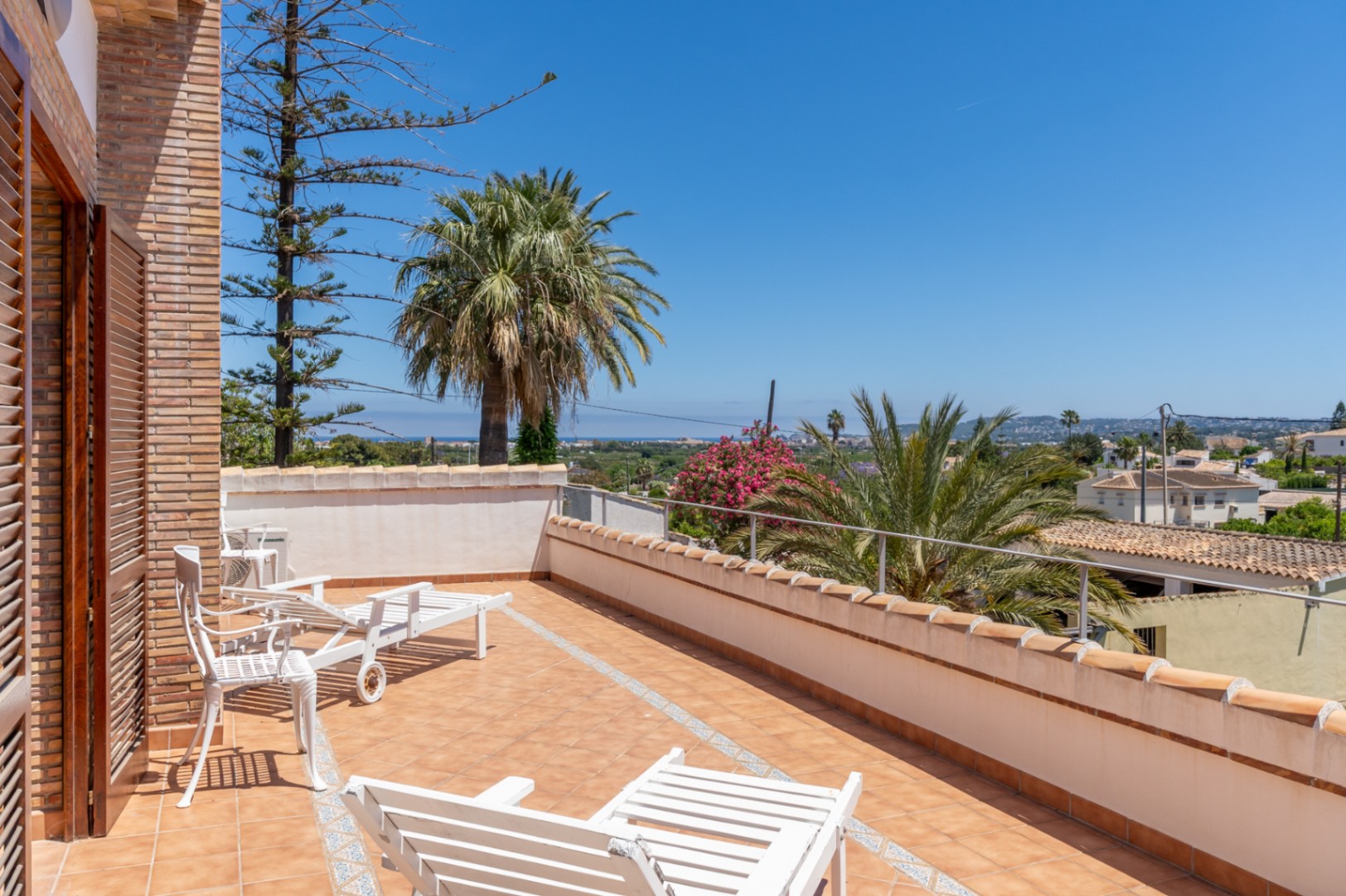 Terrasse avec vue sur mer