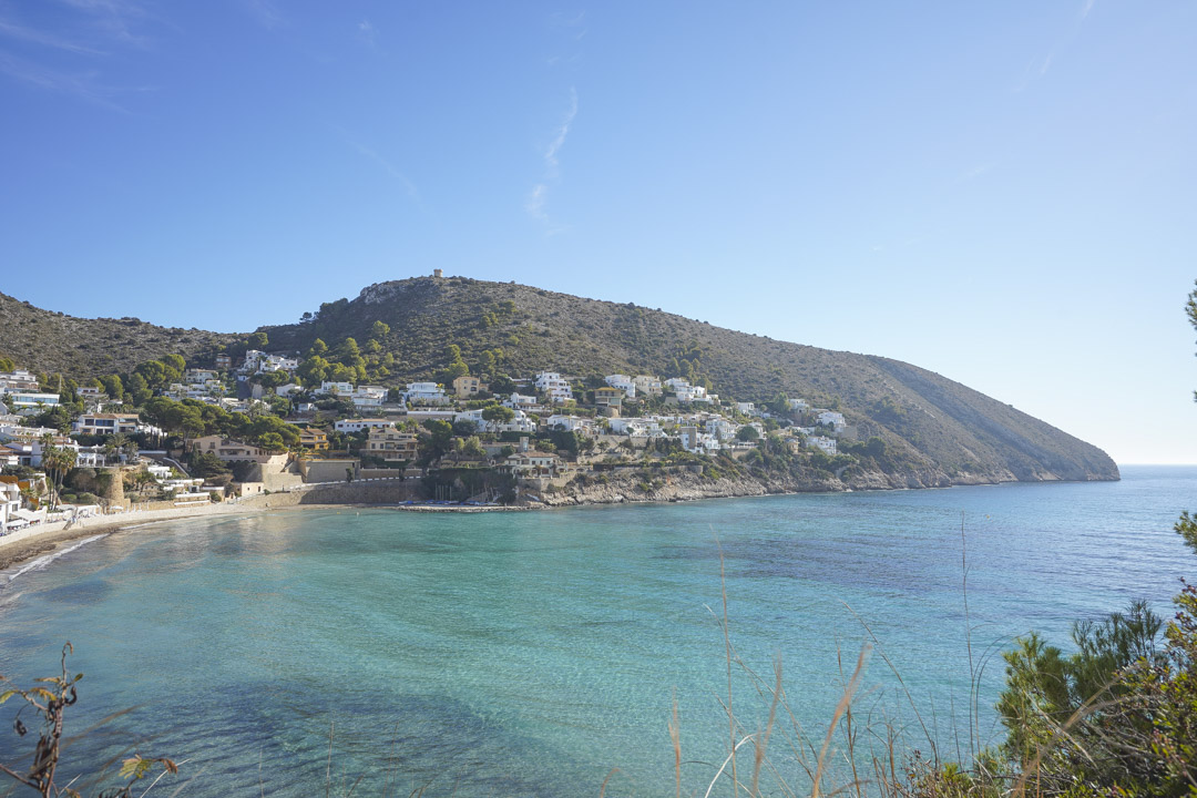 Vue sur la côte et la mer