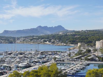 Vue sur le port de Moraira