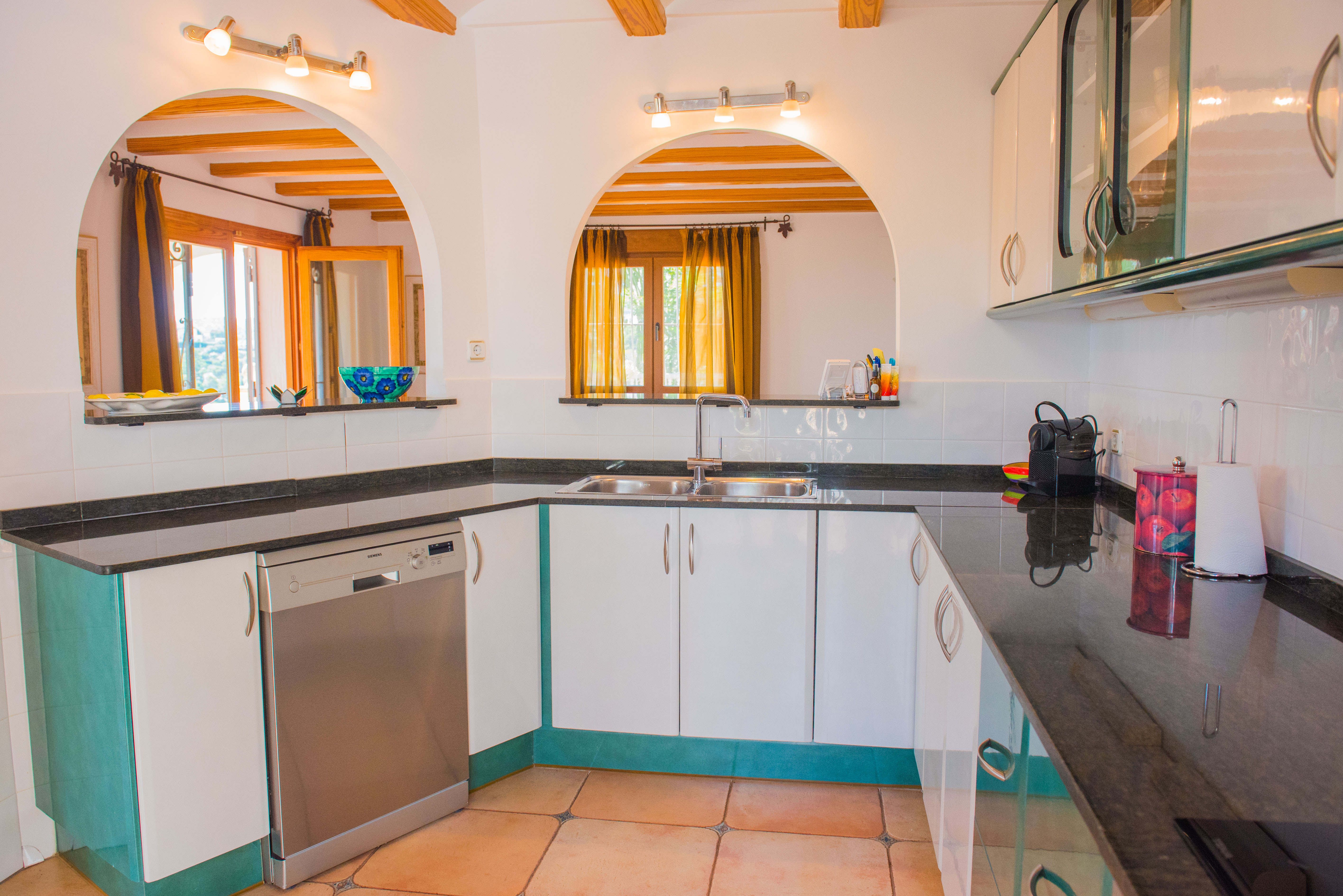 Villa à vendre à Jávea, vue sur la mer et grand terrain