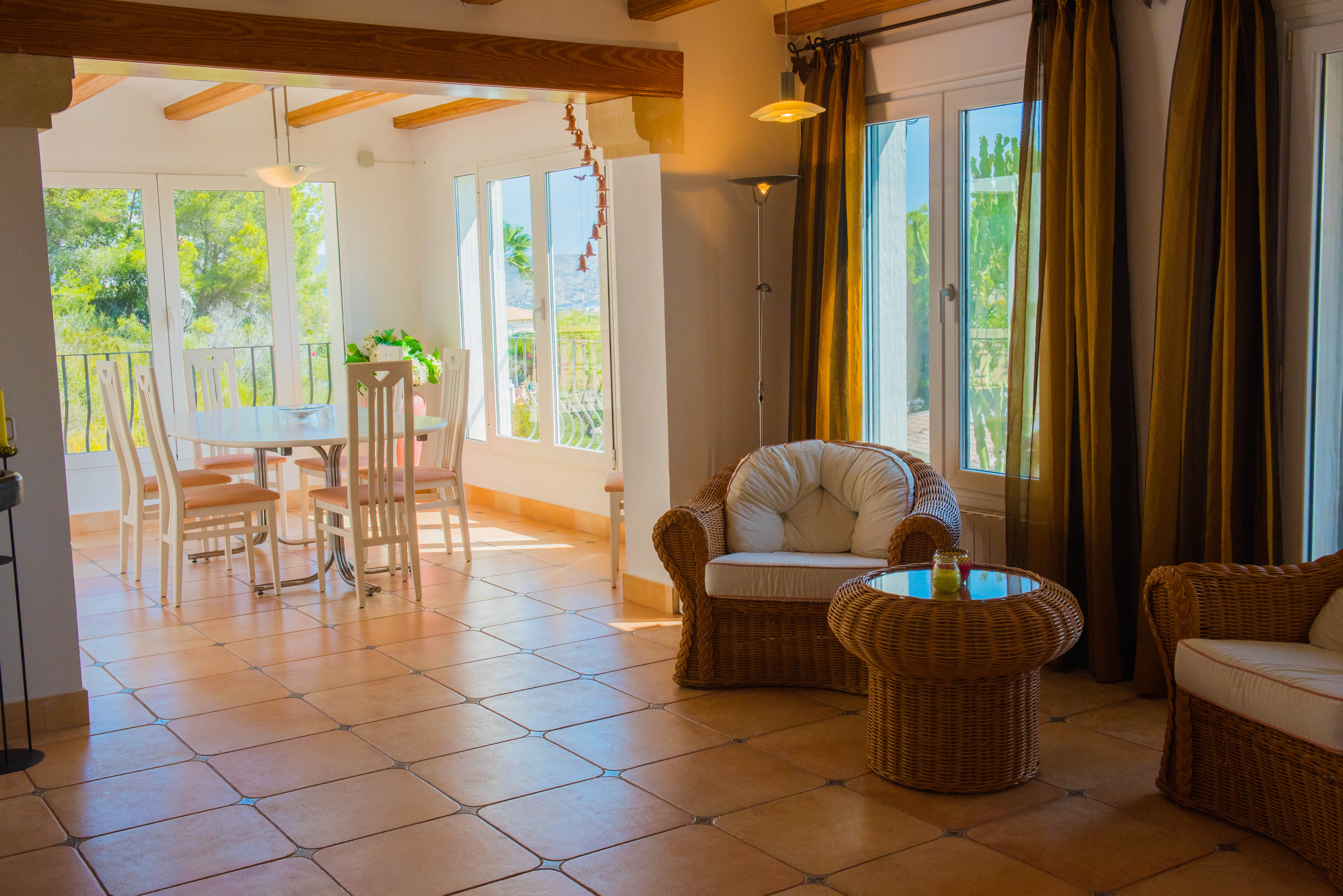 Villa à vendre à Jávea, vue sur la mer et grand terrain