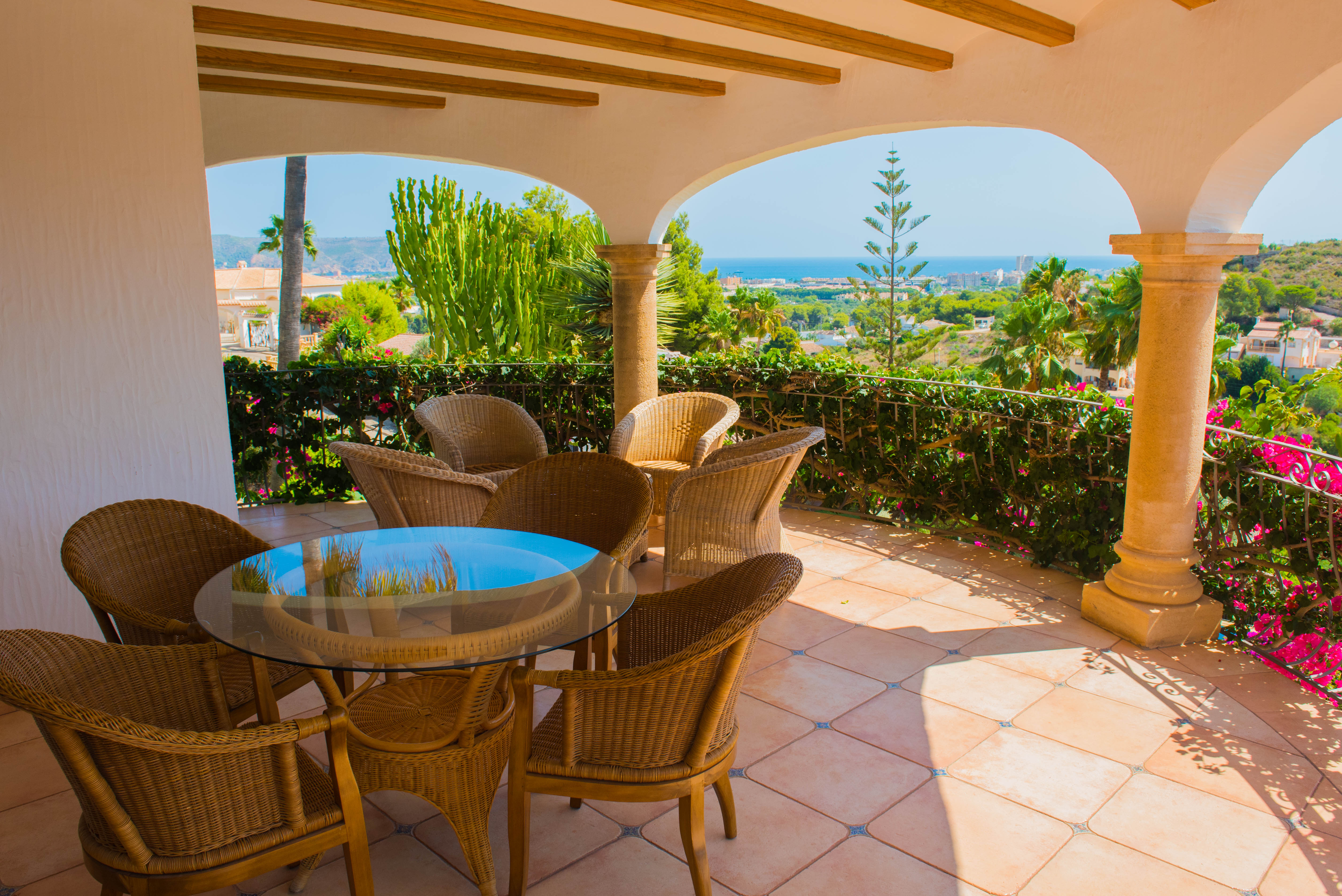 Villa à vendre à Jávea, vue sur la mer et grand terrain