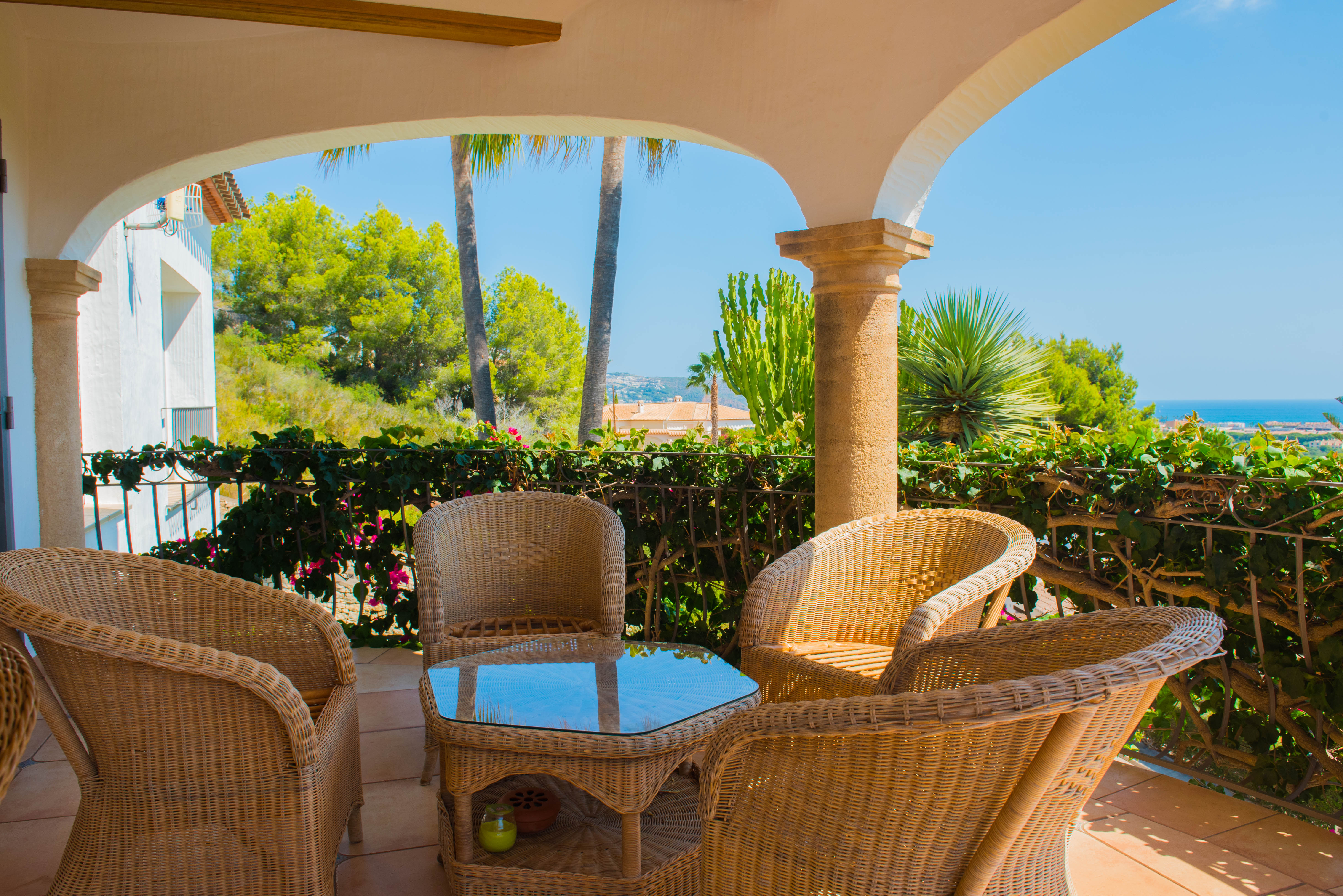 Villa à vendre à Jávea, vue sur la mer et grand terrain