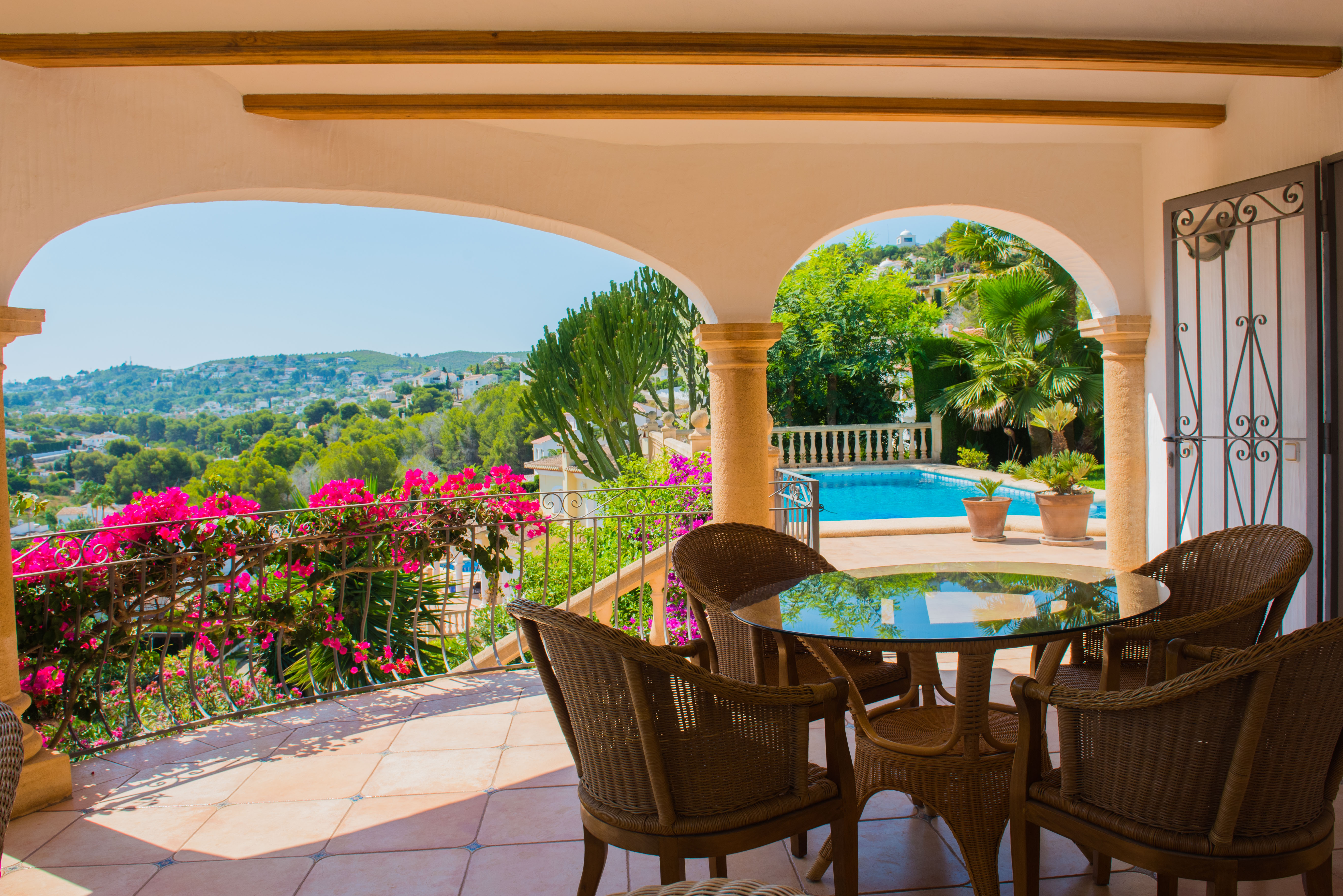 Villa à vendre à Jávea, vue sur la mer et grand terrain