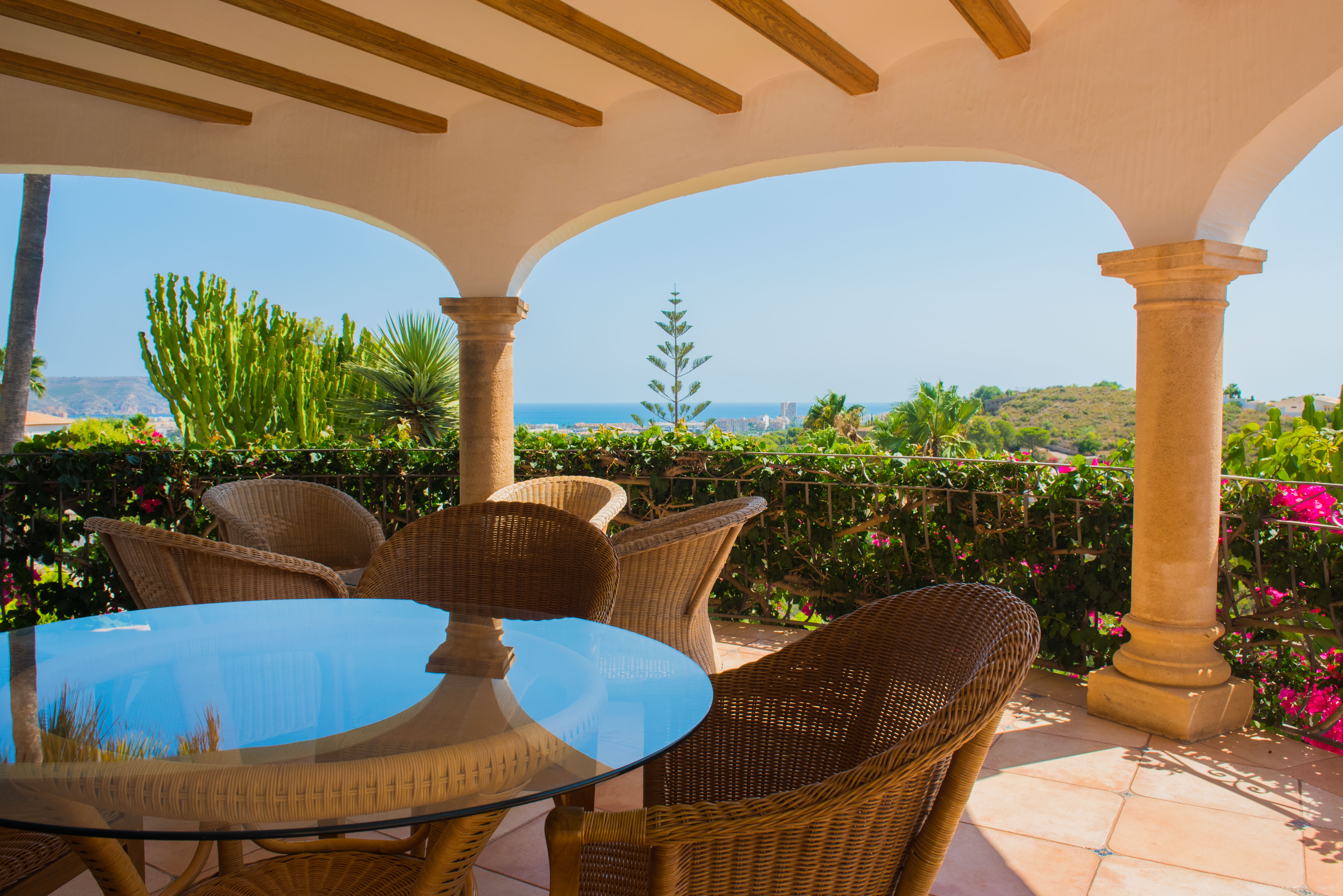 Villa à vendre à Jávea, vue sur la mer et grand terrain