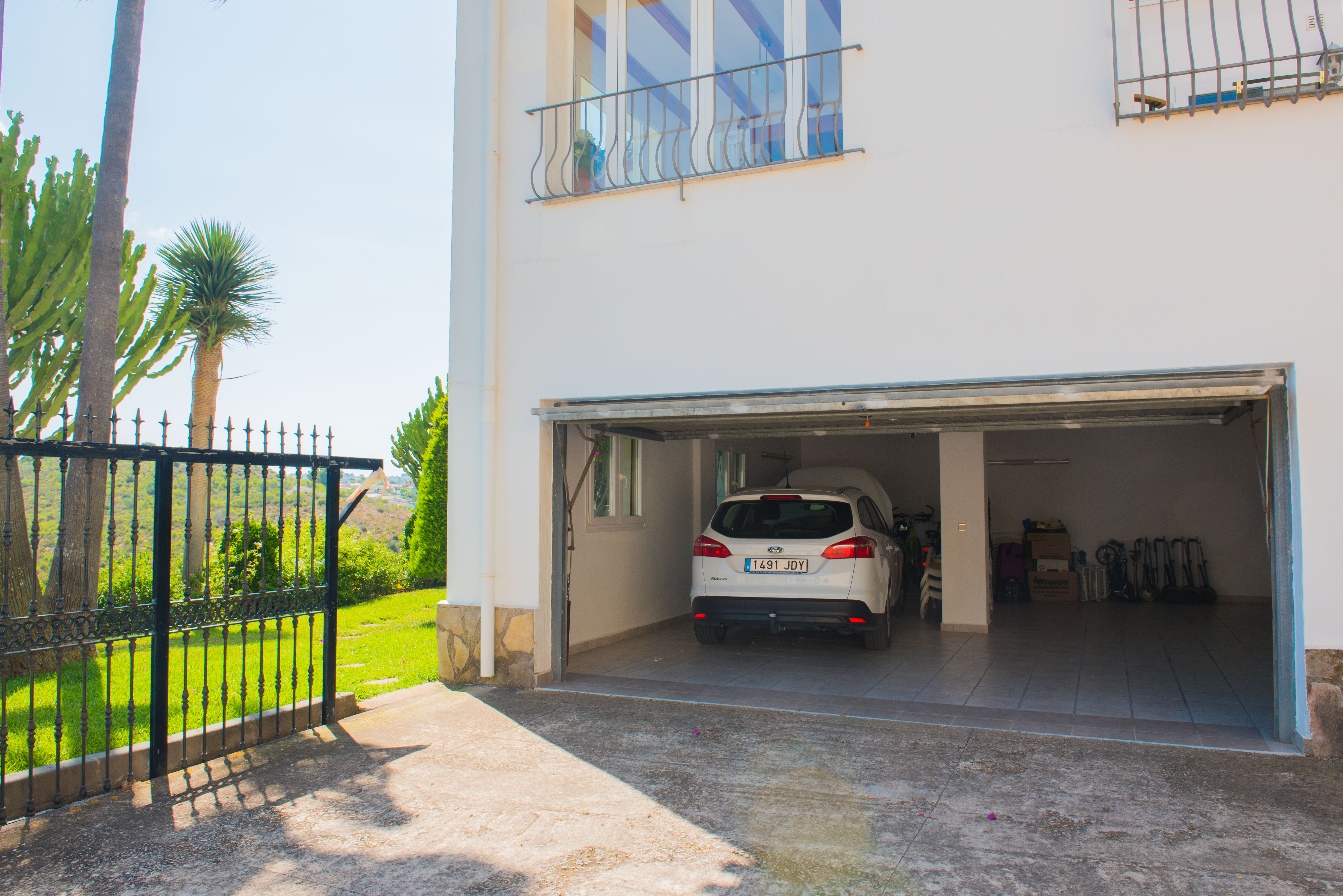 Villa à vendre à Jávea, vue sur la mer et grand terrain