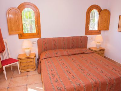 Villa à vendre à Jávea, vue sur la mer et grand terrain