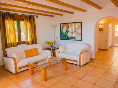 Villa à vendre à Jávea, vue sur la mer et grand terrain