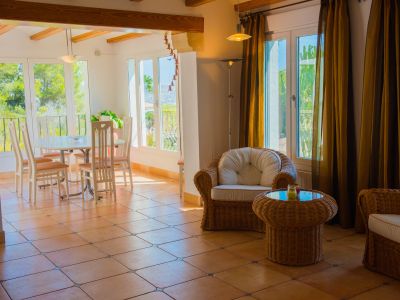 Villa à vendre à Jávea, vue sur la mer et grand terrain