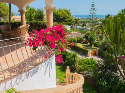 Villa à vendre à Jávea, vue sur la mer et grand terrain