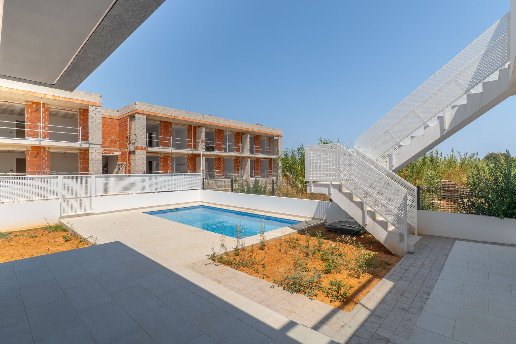 Piscine privée et terrasse Piscine privée et terrasse