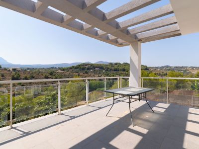 Terrasse avec vue sur les montagnes