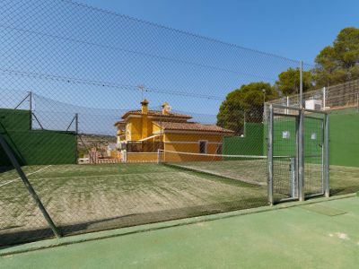 Terrain de padel communautaire