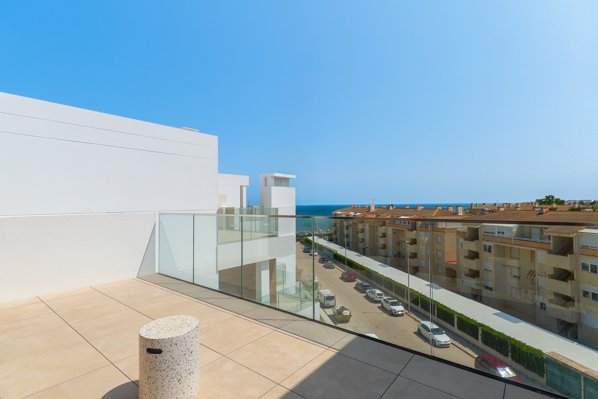 Terrasse avec vue sur la mer