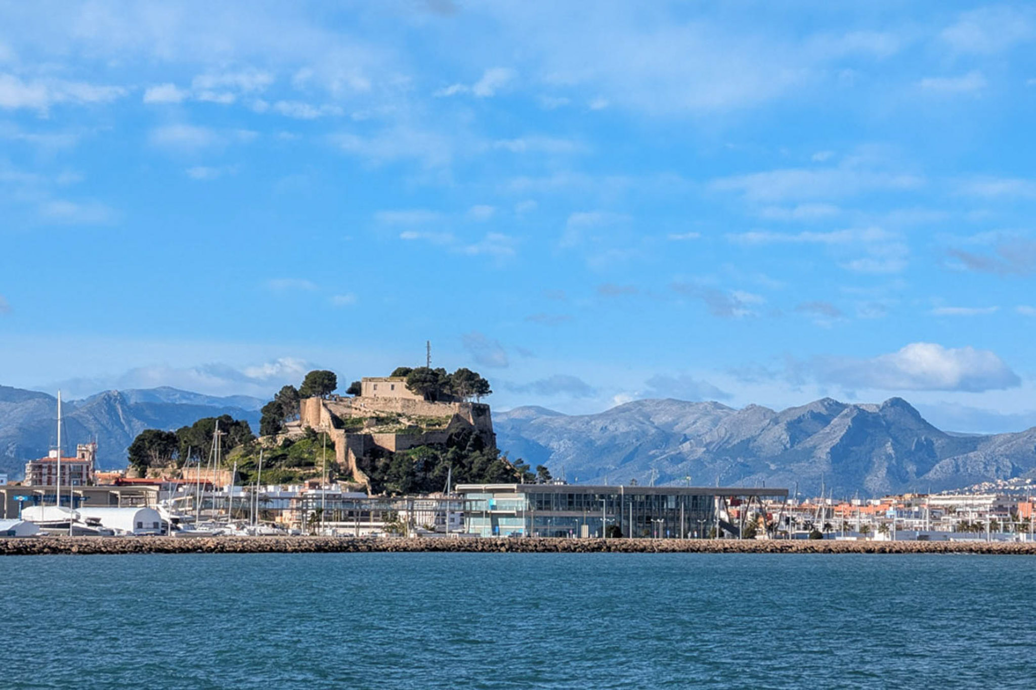 Vue sur mer et château